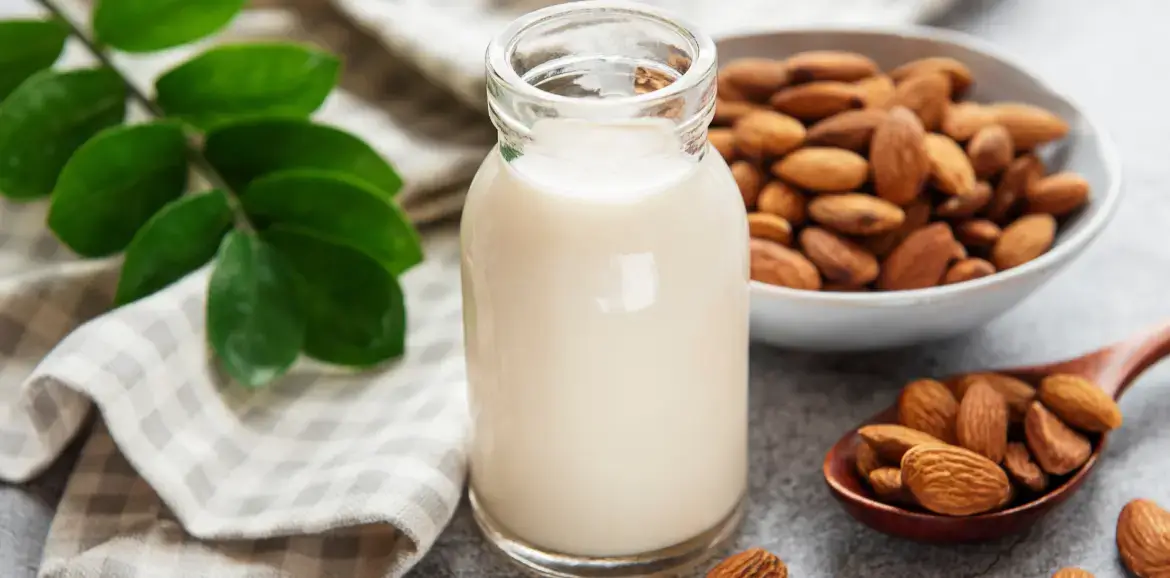 milk with almond