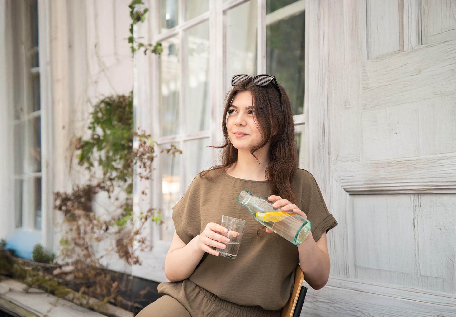 woman-drinks-water-with-lemon-1