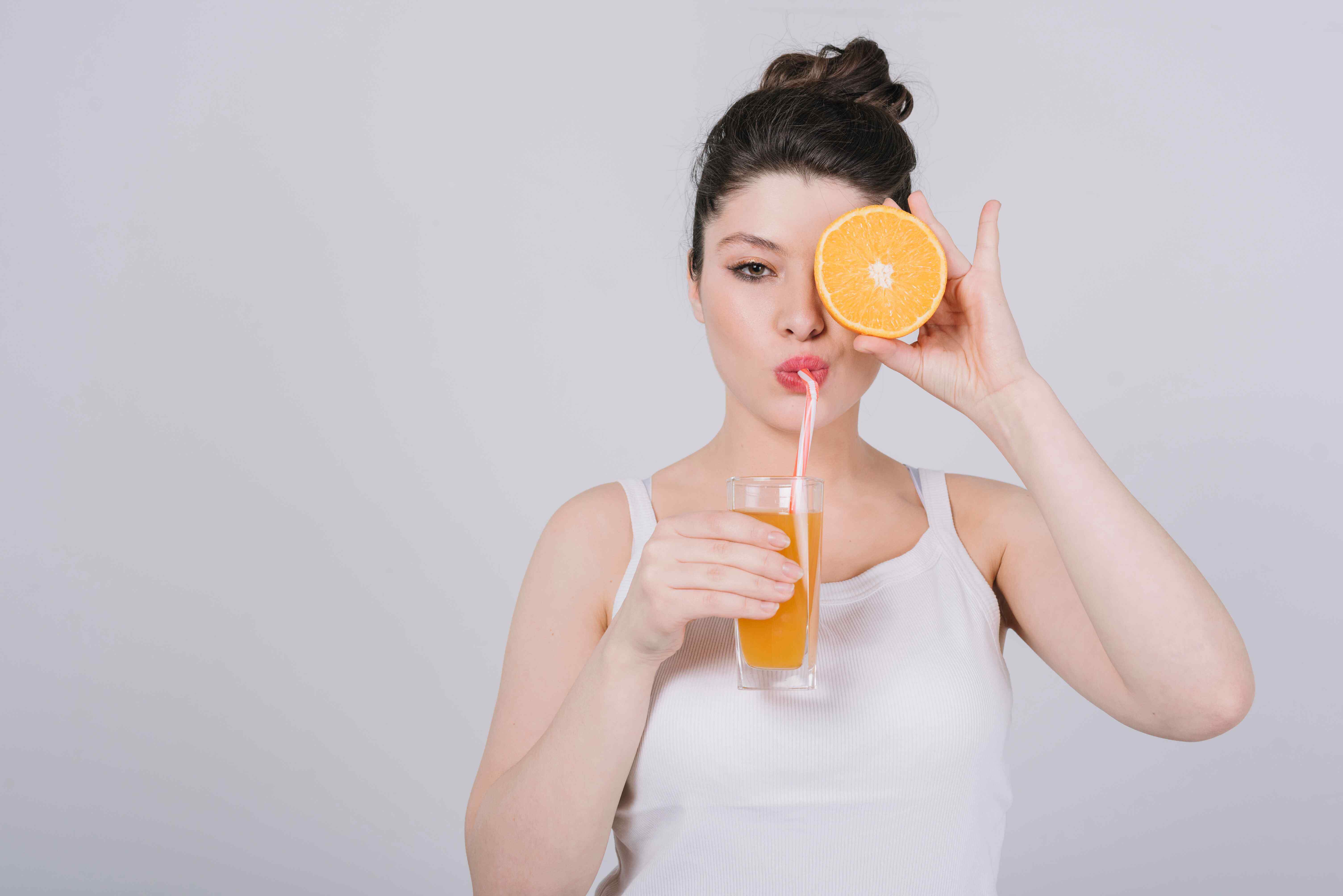 young-woman-having-healthy-meal